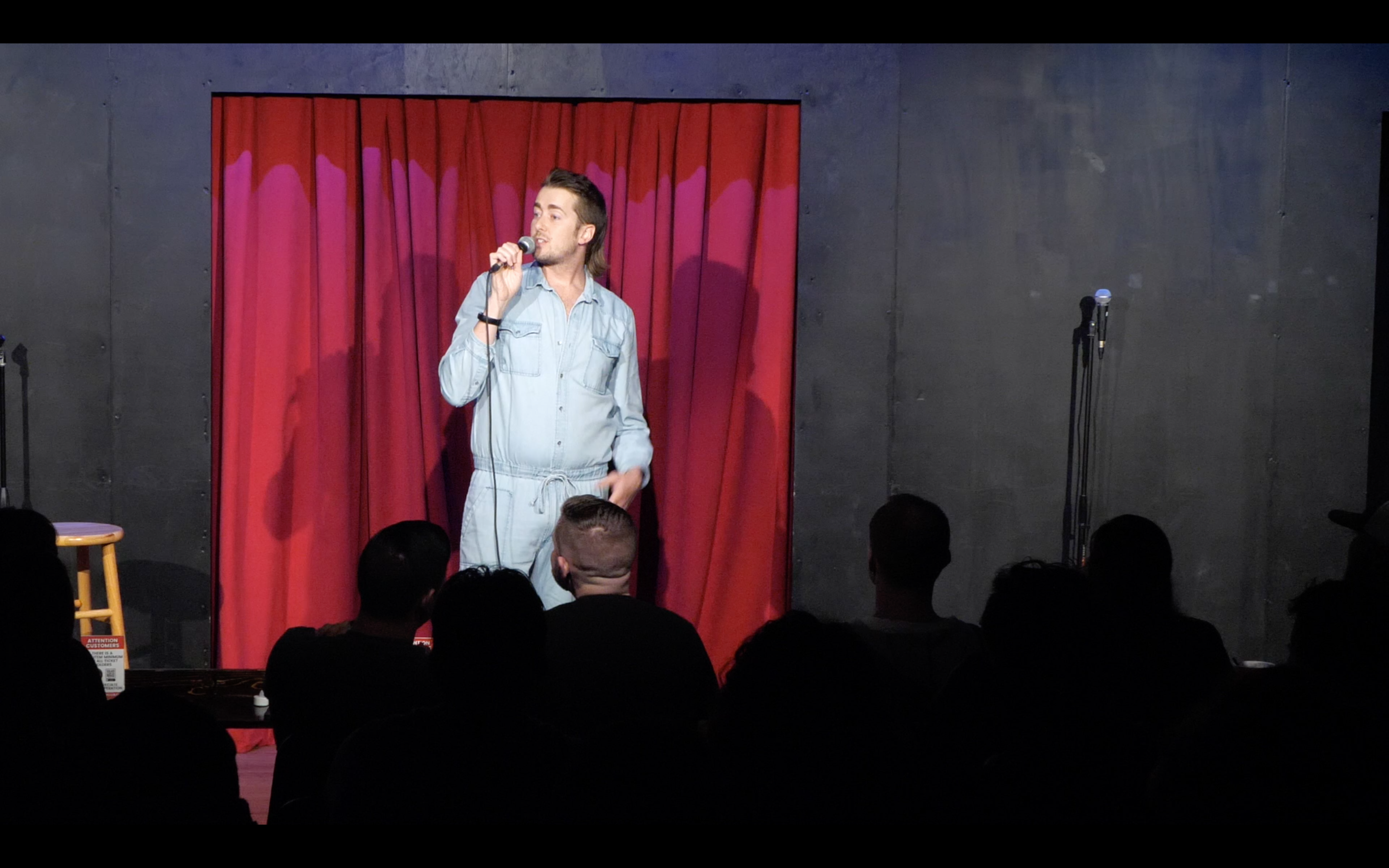 Load video: 10 Minutes of Stand-up Just For Laughs Submission